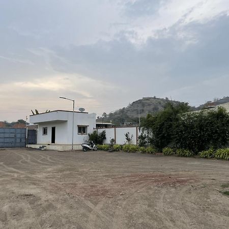 Fulgulab Lawns And Home Stay Junnar Buitenkant foto