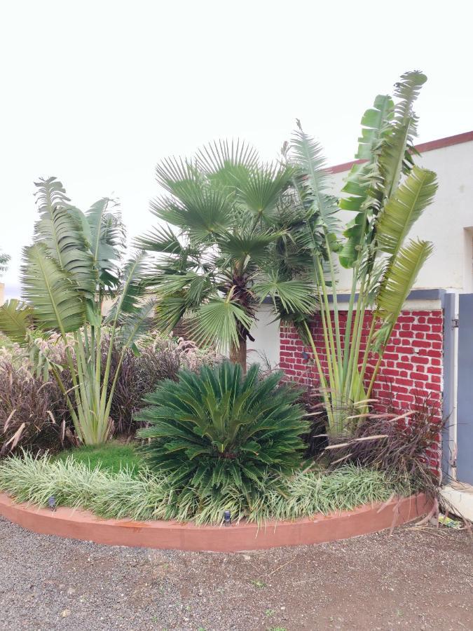 Fulgulab Lawns And Home Stay Junnar Buitenkant foto