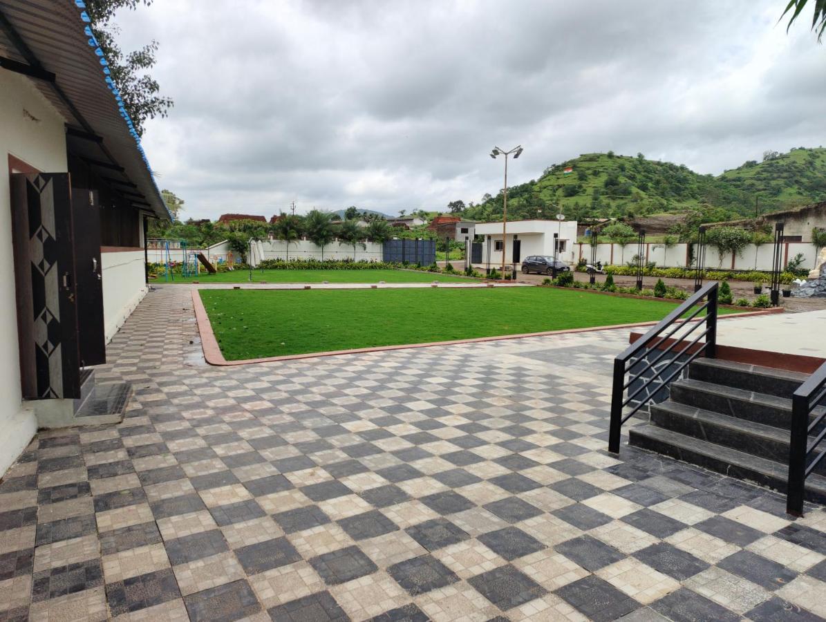Fulgulab Lawns And Home Stay Junnar Buitenkant foto