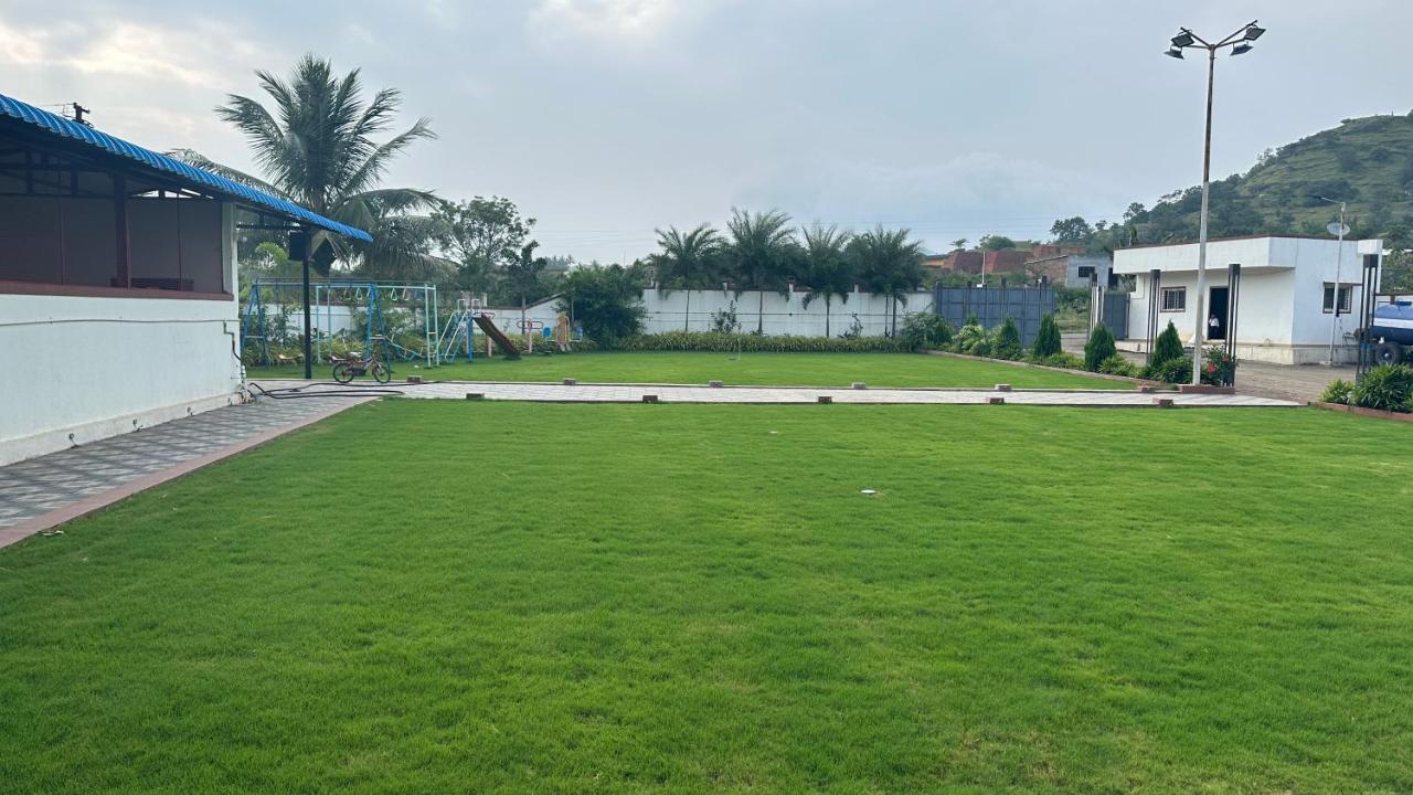 Fulgulab Lawns And Home Stay Junnar Buitenkant foto