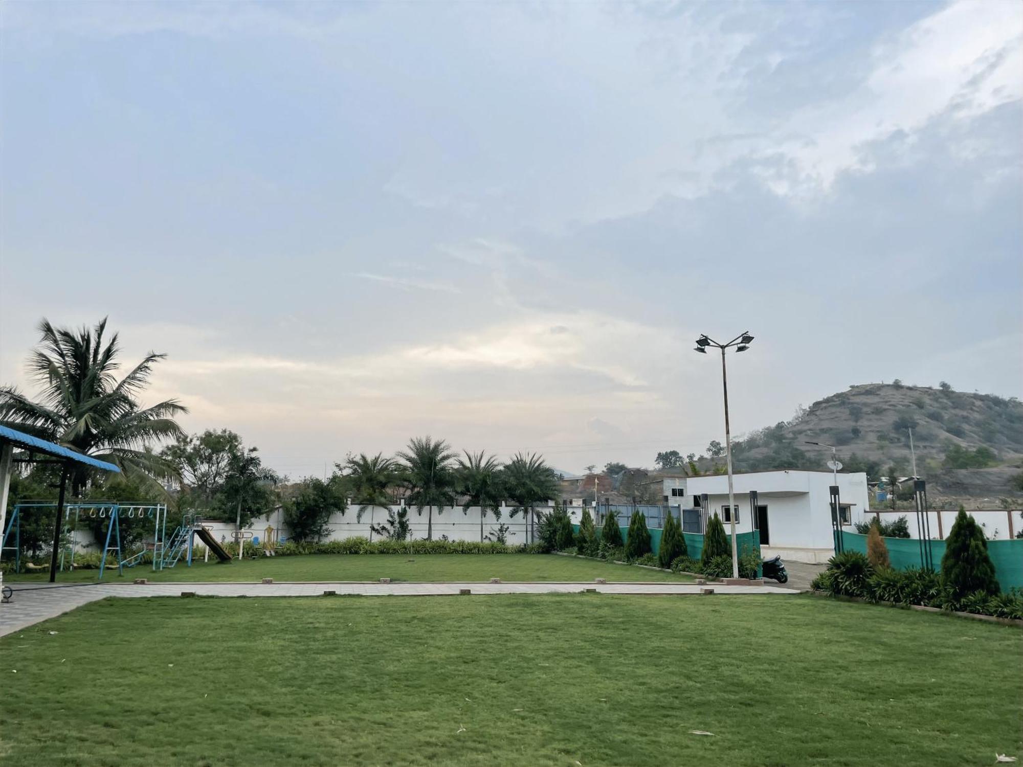 Fulgulab Lawns And Home Stay Junnar Buitenkant foto